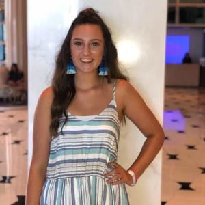 Meet your Posher, Mia